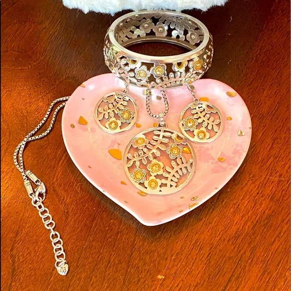 Brighton FRANCESCA Silver Champagne gold Flowers Necklace Bracelet Earrings RARE